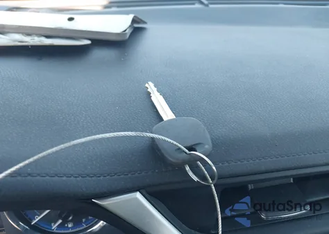 2017 Toyota Corolla Se z USA, uszkodzony, nr VIN 2T1BURHE5HC949465